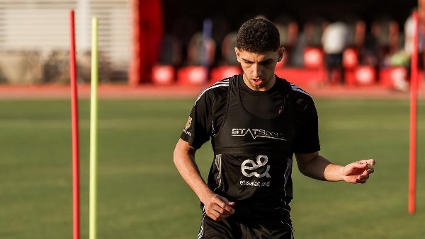كوكا يتصدر المشهد لتعويض بلعمري في الأهلي