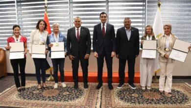 وزير الشباب والرياضة يكرم بطلات مصر في بطولة العالم للأساتذة لسباحة الزعانف