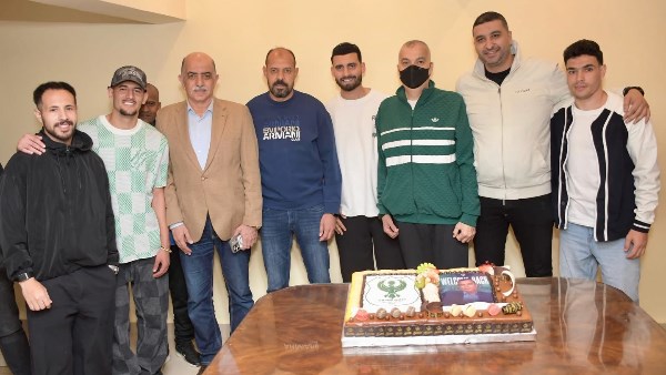 وفد المصري يزور ياسر يحيى عقب عودته من رحلة علاجية.. صور