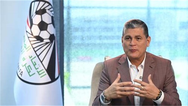 بقيادة أوسكار رويز.. محاضرات نارية لتطوير الحكام