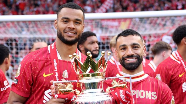 جاكبو يودّع صلاح: دعمني كثيرًا.. وسيظل أسطورة في ليفربول