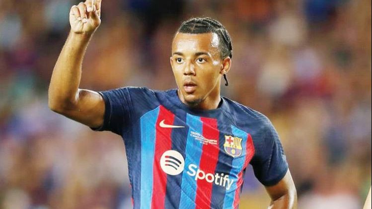 ضربة لـ برشلونة قبل مواجهة أوساسونا .. إيقاف كوندي وقلق من الغيابات