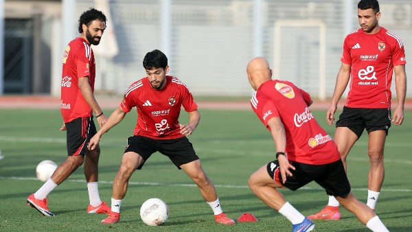 طوارئ في الأهلي قبل مباراة بيراميدز المصيرية بالدوري المصري