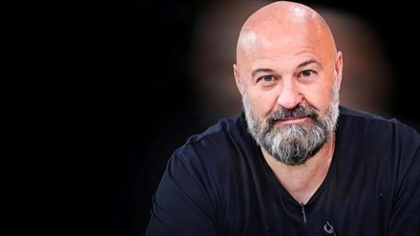 فرانشيسكو كيكي يعلن رحيله عن فريق الطائرة بالزمالك