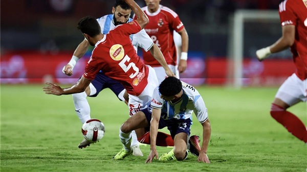 قائمة الأهلي لمواجهة بيراميدز في الدوري المصري.. مفاجآت مدوية