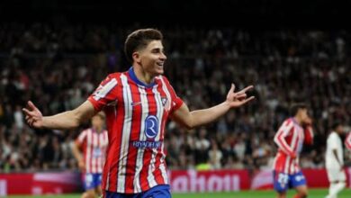 أتلتيكو يتمسك بألفاريز قبل موقعة آرسنال.. وسيريزو يغلق باب رحيله إلى برشلونة