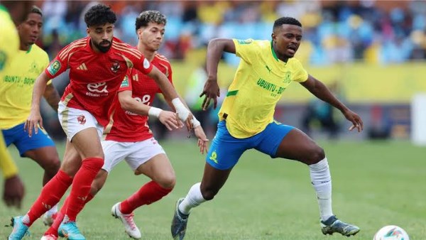 أول رد من وكيل موكوينا بشأن أنباء انتقاله إلى الأهلي