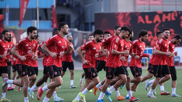 تغييرات في تشكيل الأهلي أمام الزمالك بسبب الغيابات والاصابات