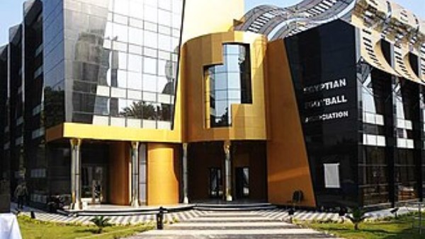 اتحاد الكرة تبحث تطوير المنظومة وخطوات عملية لمشروع المركز الطبي