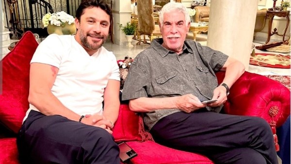 أحمد حسن ينتقد الهجوم على شحاتة: لا تهدموا الرموز.. فهم من صنعوا التاريخ بحروف من ذهب