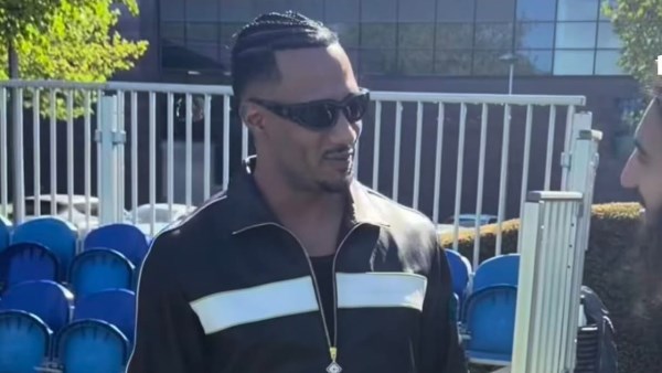 محمد رمضان يتواجد بمران تشيلسي استعدادا لنهائي كأس الاتحاد الإنجليزي