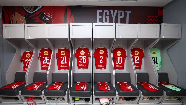 غرفة ملابس الأهلي قبل مباراة الزمالك في القمة 132| شاهد