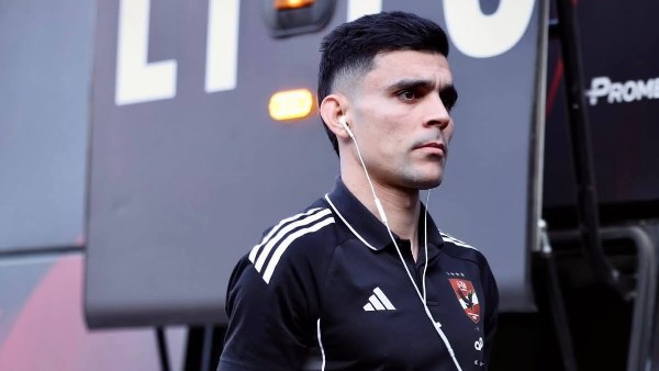وصول لاعبي الأهلي إلى إستاد القاهرة لمواجهة الزمالك| شاهد
