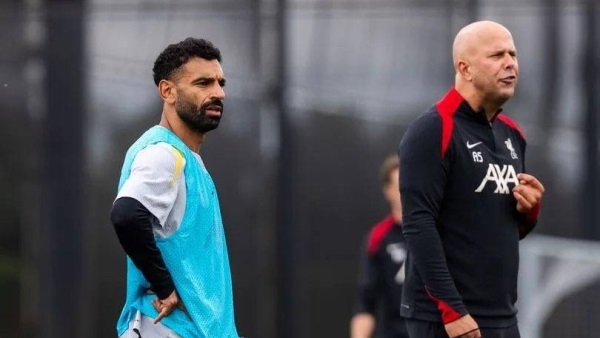 سلوت يودع محمد صلاح برسائل قوية.. ماذا قال؟