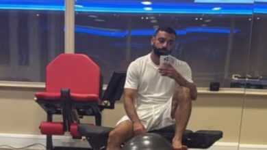 محمد صلاح ينشر صوراً جديدة من داخل صالة الألعاب الرياضية.. شاهد