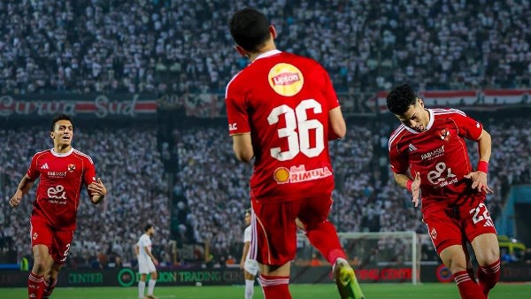 «كوكا» يحل أزمة الجبهة اليسرى في منتخب مصر