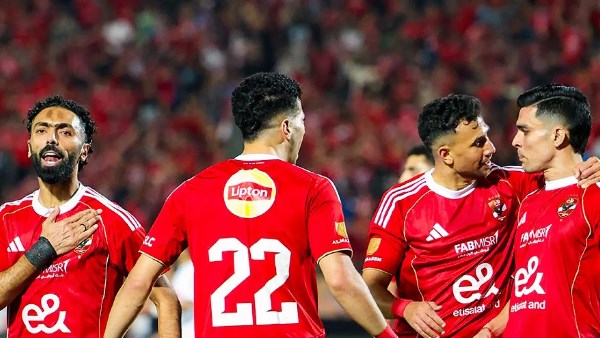 رحيل مهاجم سوبر من الأهلي بعد نهاية الدوري